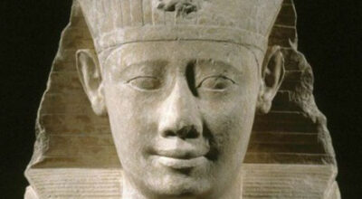 La monarquía Ptolemaica en Egipto: familias disfuncionales en un estado