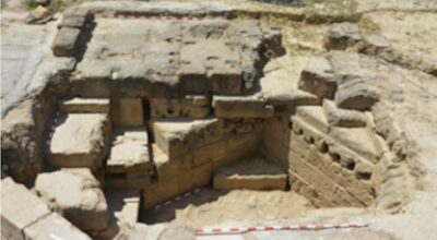 Vista desde el norte de las estructuras superpuestas de los templos A y B en la Zona 1 de Utica, © Proyecto Utica